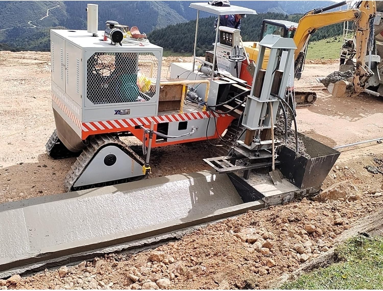 concrete curb slipform paver,buy concrete curb slipform paver,concrete curb slipform paver pros cons,slipform paving machine for curbs,best curb and gutter slipform machine,should I buy a slipform paver performance testing and real-world results