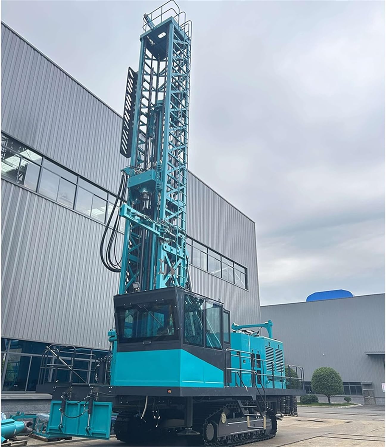 crawler water well drilling rig,best crawler water well drilling rig,crawler water well drilling rig pros cons,should I buy a crawler drilling rig,crawler drilling rig vs wheeled rig,crawler water well drilling rig worth buying unboxing and complete package contents