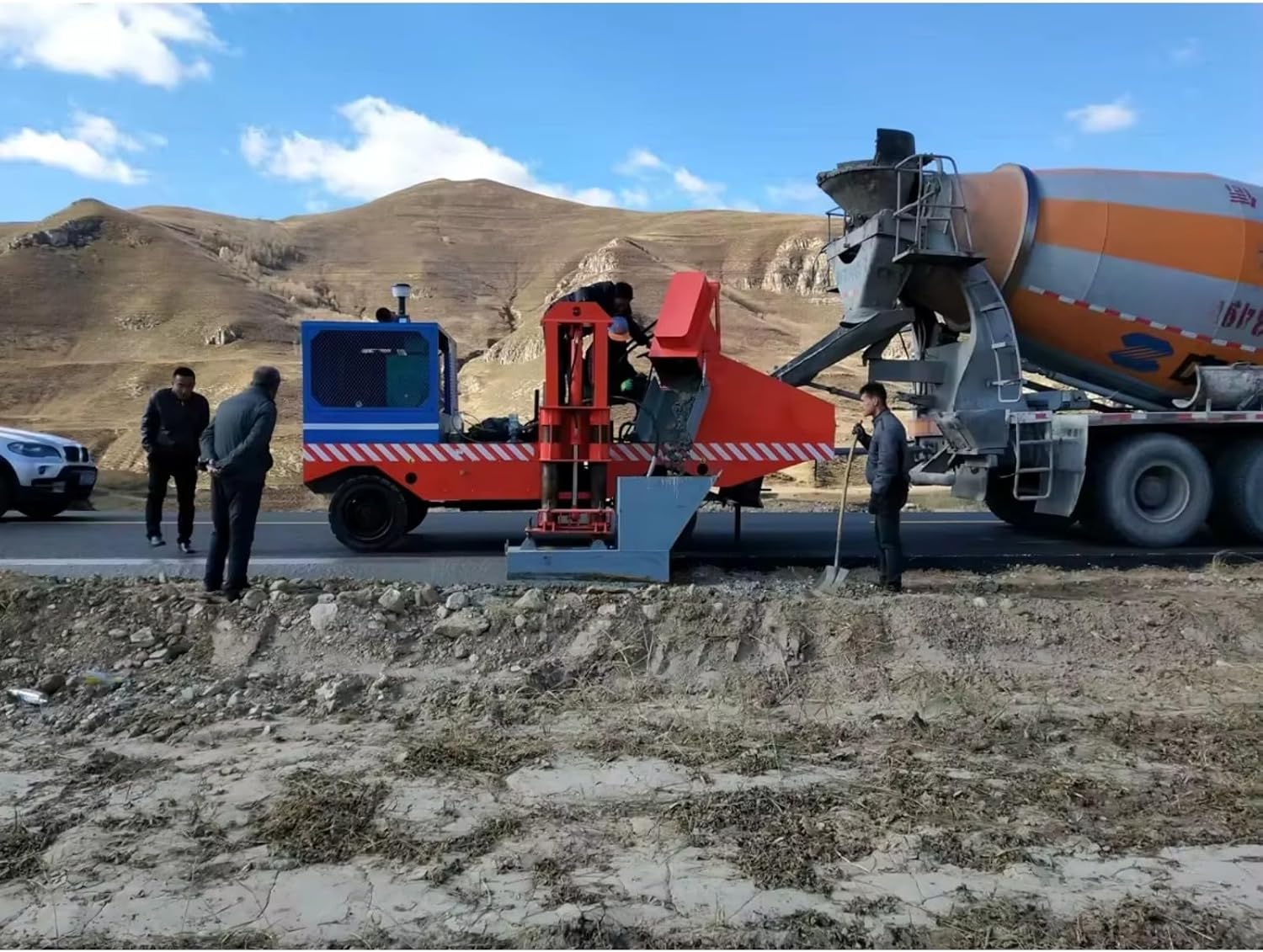 slipform curb machine review,concrete curb machine worth buying,slipform paver pros cons,semi-automatic curb machine vs manual,best concrete slipform paver,should I buy a curb slipform machine performance testing and real-world results